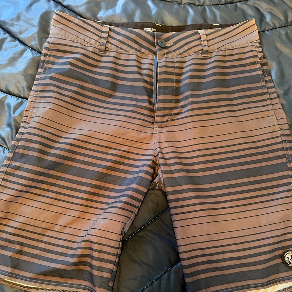 Cans vanphibian shorts. Light weight, quick dry. 34x10